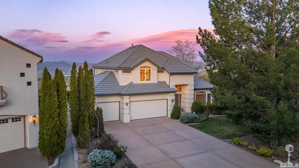 4700 Aberfeldy, Reno, Nevada 89519, 3 Bedrooms Bedrooms, ,3 BathroomsBathrooms,Residential,Residential,Aberfeldy,250005241