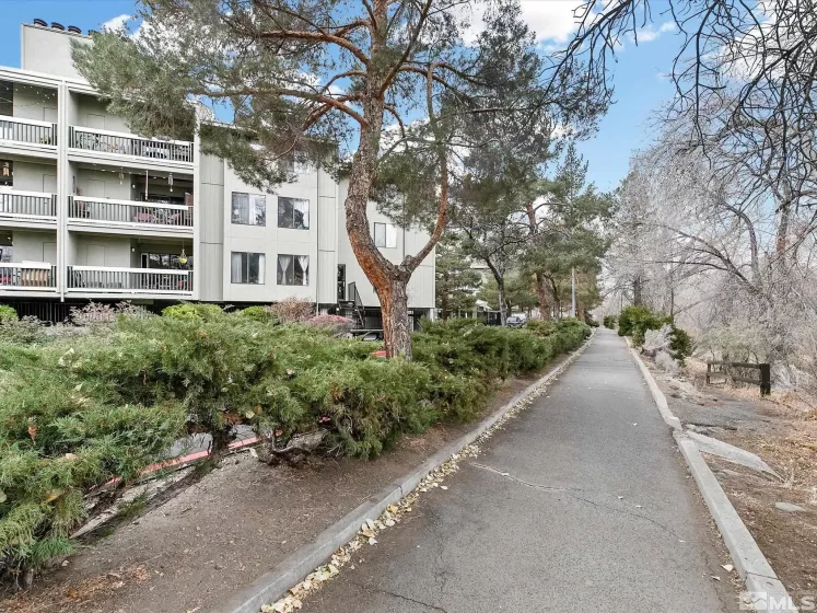 2845 Idlewild, Reno, Nevada 89509, 2 Bedrooms Bedrooms, ,1 BathroomBathrooms,Residential,Residential,Idlewild,250004111