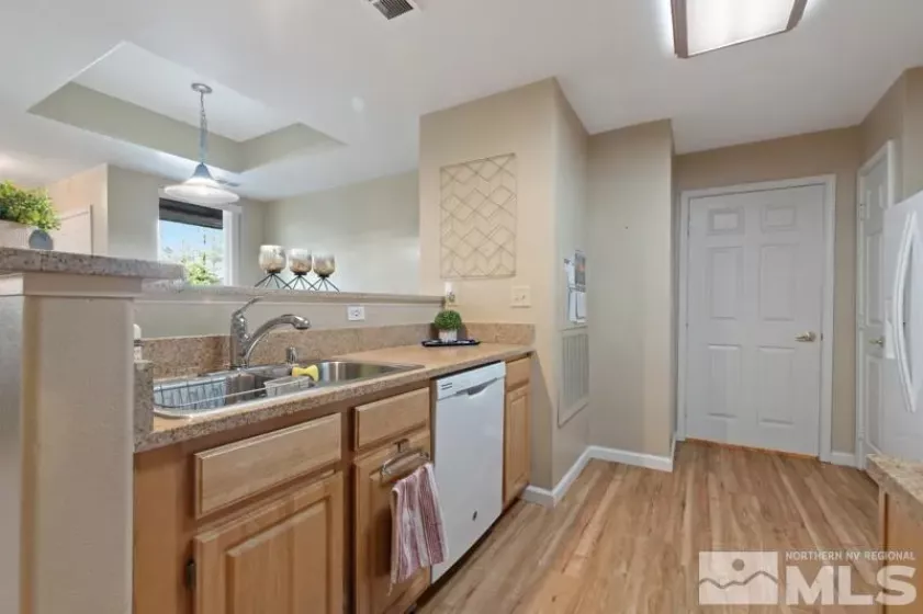 900 Meadows, Reno, Nevada 89521, 2 Bedrooms Bedrooms, ,2 BathroomsBathrooms,Residential,Residential,Meadows,250005422
