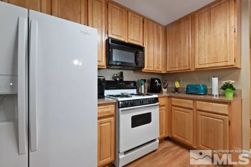 900 Meadows, Reno, Nevada 89521, 2 Bedrooms Bedrooms, ,2 BathroomsBathrooms,Residential,Residential,Meadows,250005422