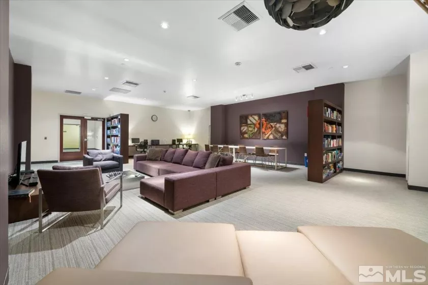 255 Sierra, Reno, Nevada 89501, 2 Bedrooms Bedrooms, ,3 BathroomsBathrooms,Residential,Residential,Sierra,250002650