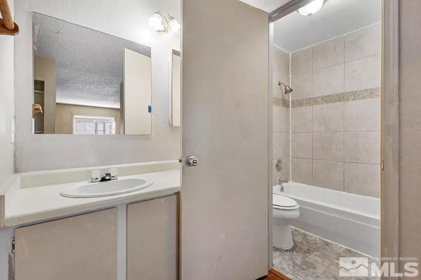 2375 Tripp, Reno, Nevada 89512, 2 Bedrooms Bedrooms, ,2 BathroomsBathrooms,Residential,Residential,Tripp,250001800