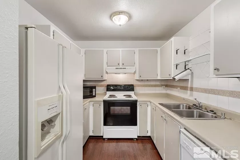 2375 Tripp, Reno, Nevada 89512, 2 Bedrooms Bedrooms, ,2 BathroomsBathrooms,Residential,Residential,Tripp,250001800