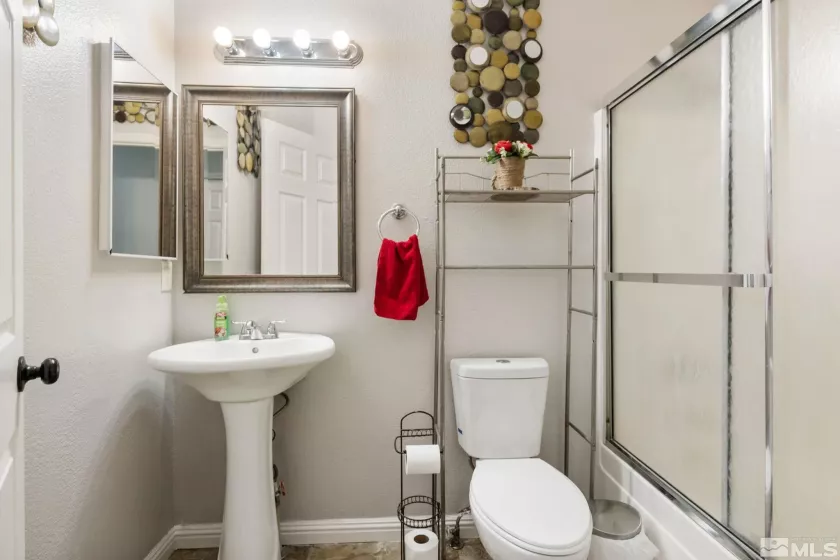 9660 Stoney Creek, Reno, Nevada 89506, 3 Bedrooms Bedrooms, ,2 BathroomsBathrooms,Residential,Residential,Stoney Creek,250003371