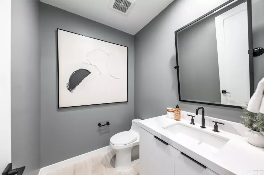 39 Campolina, Reno, Nevada 89511, 2 Bedrooms Bedrooms, ,3 BathroomsBathrooms,Residential,Residential,Campolina,240010749