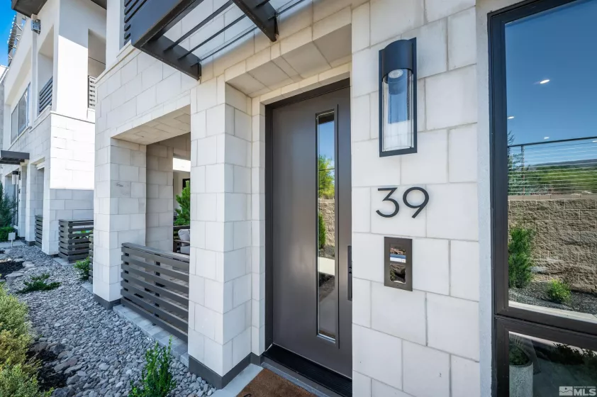 39 Campolina, Reno, Nevada 89511, 2 Bedrooms Bedrooms, ,3 BathroomsBathrooms,Residential,Residential,Campolina,240010749