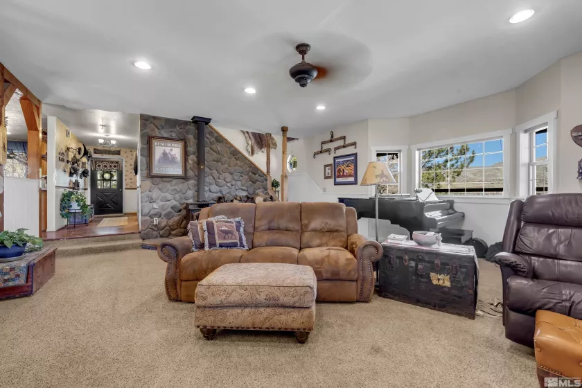 3380 Mario, Reno, Nevada 89523, 6 Bedrooms Bedrooms, ,5 BathroomsBathrooms,Residential,Residential,Mario,250003815