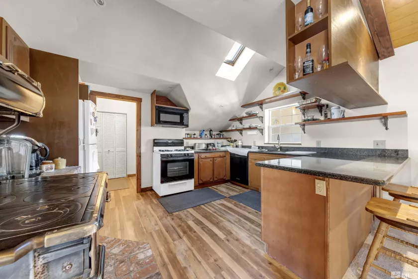 3380 Mario, Reno, Nevada 89523, 6 Bedrooms Bedrooms, ,5 BathroomsBathrooms,Residential,Residential,Mario,250003815
