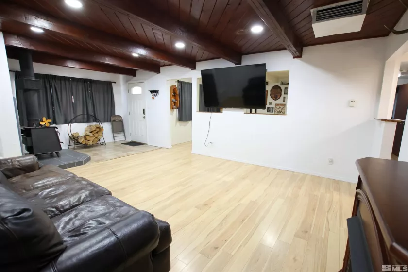 101 Hermansen, Hawthorne, Nevada 89415, 4 Bedrooms Bedrooms, ,2 BathroomsBathrooms,Residential,Residential,Hermansen,240014770