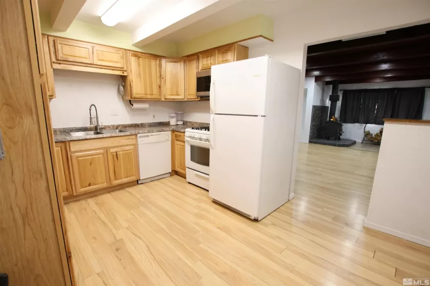 101 Hermansen, Hawthorne, Nevada 89415, 4 Bedrooms Bedrooms, ,2 BathroomsBathrooms,Residential,Residential,Hermansen,240014770