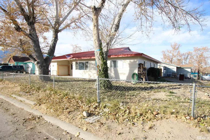 101 Hermansen, Hawthorne, Nevada 89415, 4 Bedrooms Bedrooms, ,2 BathroomsBathrooms,Residential,Residential,Hermansen,240014770