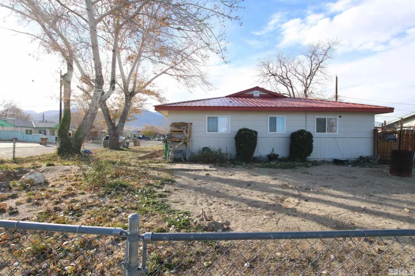 101 Hermansen, Hawthorne, Nevada 89415, 4 Bedrooms Bedrooms, ,2 BathroomsBathrooms,Residential,Residential,Hermansen,240014770