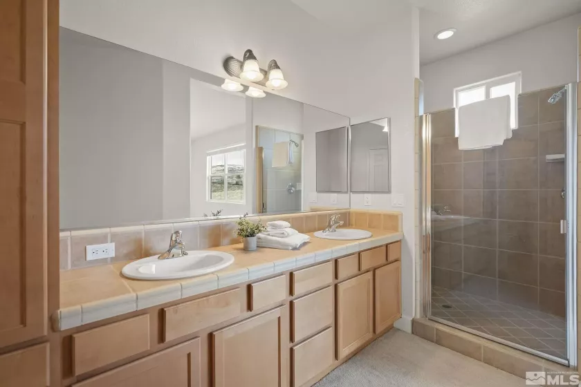3650 Salerno, Reno, Nevada 89509, 3 Bedrooms Bedrooms, ,4 BathroomsBathrooms,Residential,Residential,Salerno,250002597