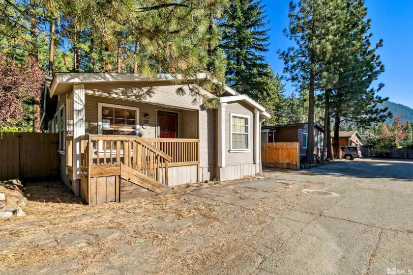 169 Crescent, Stateline, Nevada 89449, 3 Bedrooms Bedrooms, ,2 BathroomsBathrooms,Residential,Residential,Crescent,240011539