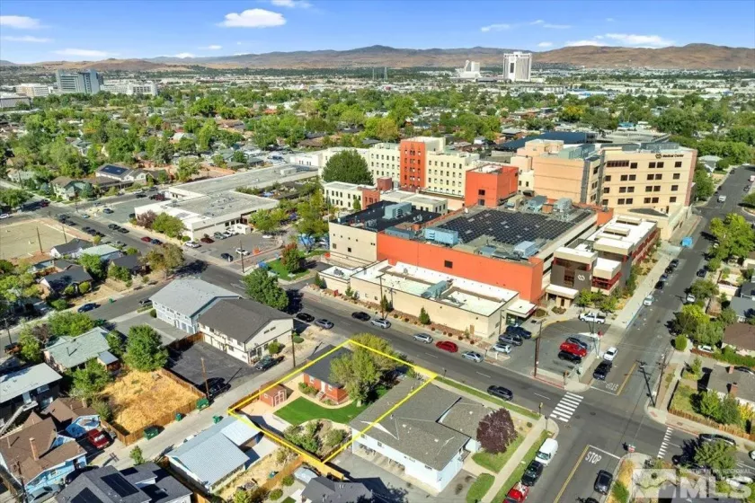 1025 Locust, Reno, Nevada 89502, 3 Bedrooms Bedrooms, ,2 BathroomsBathrooms,Residential,Residential,Locust,250005841