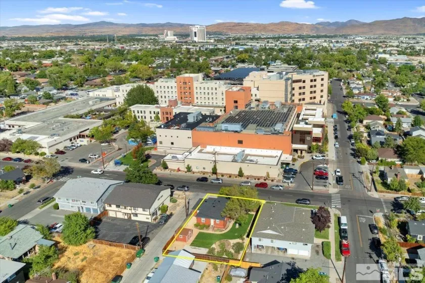 1025 Locust, Reno, Nevada 89502, 3 Bedrooms Bedrooms, ,2 BathroomsBathrooms,Residential,Residential,Locust,250005841