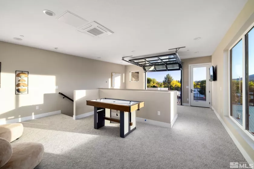 3828 Lakeside, Reno, Nevada 89509, 2 Bedrooms Bedrooms, ,3 BathroomsBathrooms,Residential,Residential,Lakeside,240014017