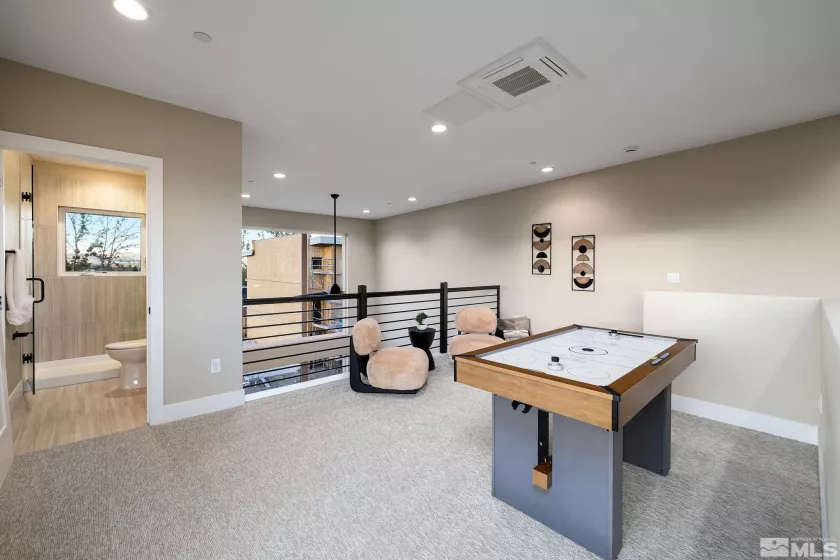 3828 Lakeside, Reno, Nevada 89509, 2 Bedrooms Bedrooms, ,3 BathroomsBathrooms,Residential,Residential,Lakeside,240014017