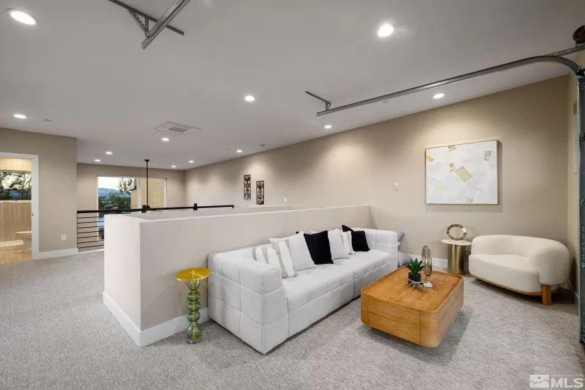 3828 Lakeside, Reno, Nevada 89509, 2 Bedrooms Bedrooms, ,3 BathroomsBathrooms,Residential,Residential,Lakeside,240014017
