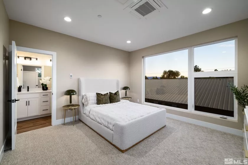 3828 Lakeside, Reno, Nevada 89509, 2 Bedrooms Bedrooms, ,3 BathroomsBathrooms,Residential,Residential,Lakeside,240014017