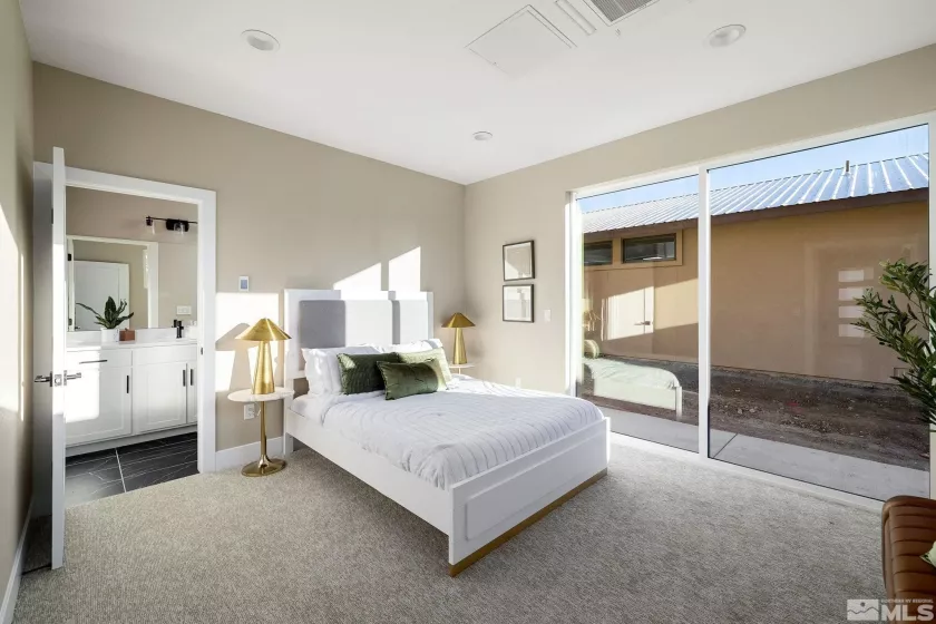 3828 Lakeside, Reno, Nevada 89509, 2 Bedrooms Bedrooms, ,3 BathroomsBathrooms,Residential,Residential,Lakeside,240014017