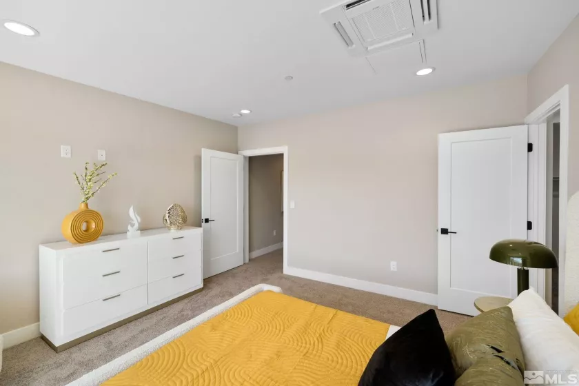 3830 Lakeside, Reno, Nevada 89509, 3 Bedrooms Bedrooms, ,4 BathroomsBathrooms,Residential,Residential,Lakeside,240014018