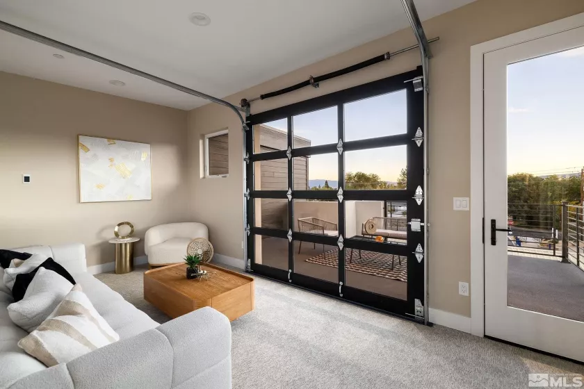 3826 Lakeside, Reno, Nevada 89509, 3 Bedrooms Bedrooms, ,4 BathroomsBathrooms,Residential,Residential,Lakeside,240014016