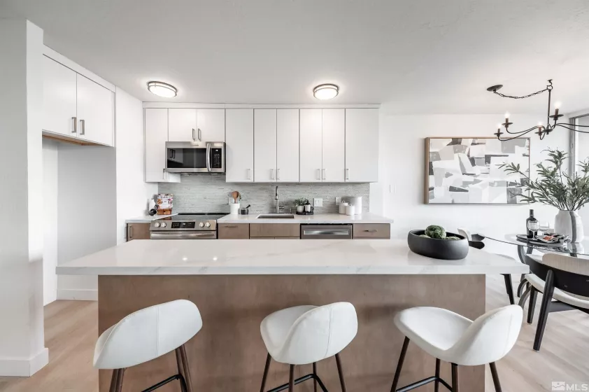 100 Arlington, Reno, Nevada 89501, 1 Bedroom Bedrooms, ,2 BathroomsBathrooms,Residential,Residential,Arlington,250005522