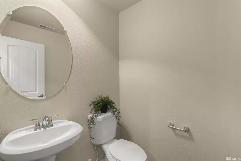 2490 Eastshore, Reno, Nevada 89509, 3 Bedrooms Bedrooms, ,3 BathroomsBathrooms,Residential,Residential,Eastshore,250004741