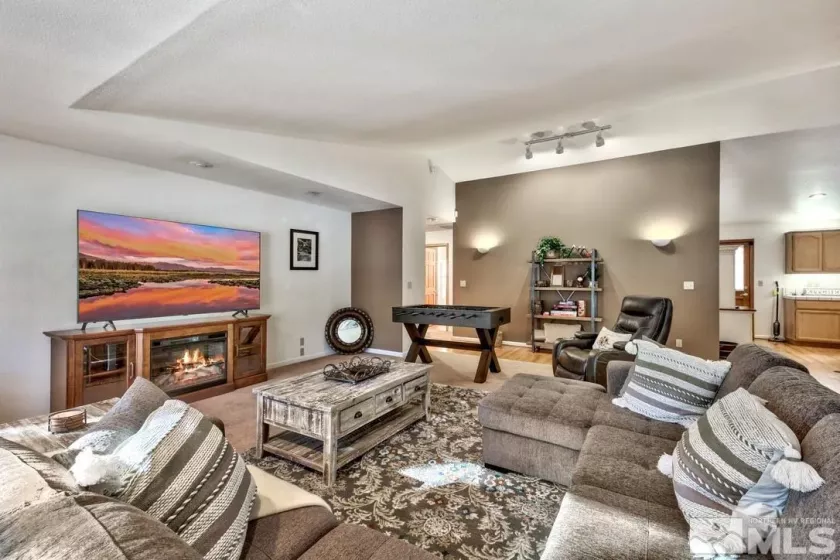 214 Highlands, Stateline, Nevada 89449, 3 Bedrooms Bedrooms, ,2 BathroomsBathrooms,Residential,Residential,Highlands,250003834