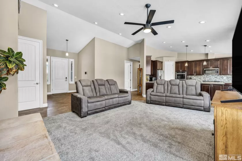16885 Majestic View, Reno, Nevada 89521, 5 Bedrooms Bedrooms, ,3 BathroomsBathrooms,Residential,Residential,Majestic View,250005014
