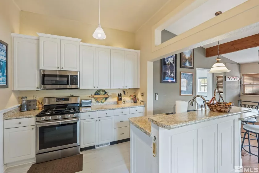 2640 Emily, Reno, Nevada 89503, 4 Bedrooms Bedrooms, ,4 BathroomsBathrooms,Residential,Residential,Emily,250004481