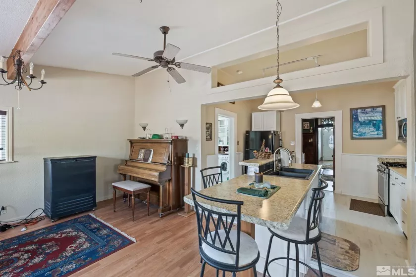 2640 Emily, Reno, Nevada 89503, 4 Bedrooms Bedrooms, ,4 BathroomsBathrooms,Residential,Residential,Emily,250004481