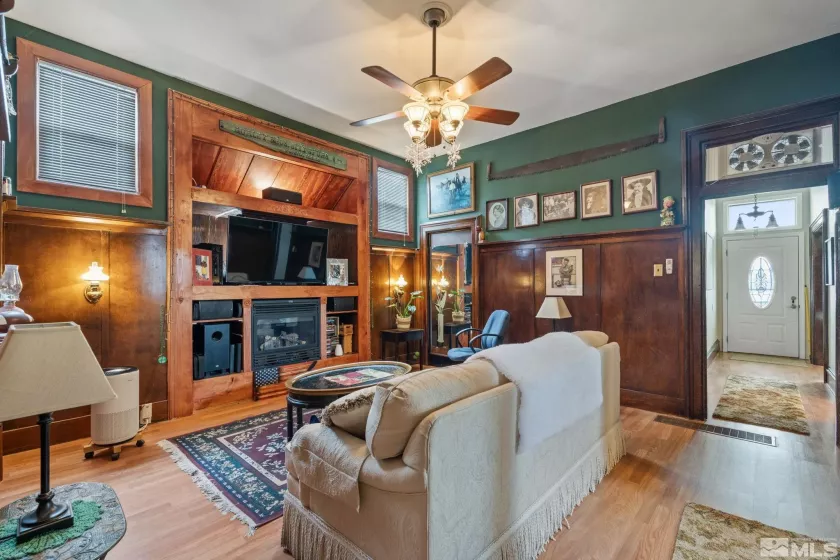 2640 Emily, Reno, Nevada 89503, 4 Bedrooms Bedrooms, ,4 BathroomsBathrooms,Residential,Residential,Emily,250004481