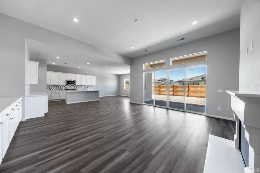 7439 Hoback, Sparks, Nevada 89436, 3 Bedrooms Bedrooms, ,3 BathroomsBathrooms,Residential,Residential,Hoback,250002373