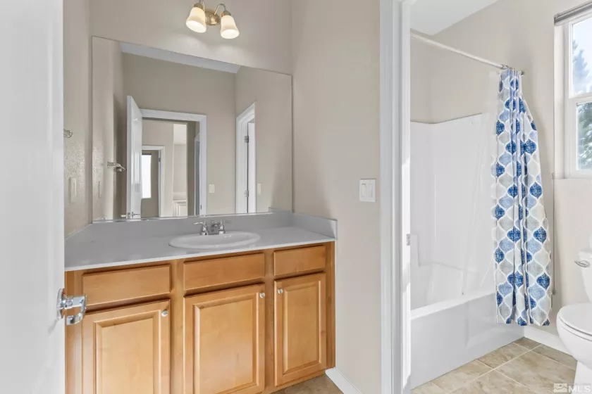 2884 Garda, Sparks, Nevada 89434, 4 Bedrooms Bedrooms, ,3 BathroomsBathrooms,Residential,Residential,Garda,250001973