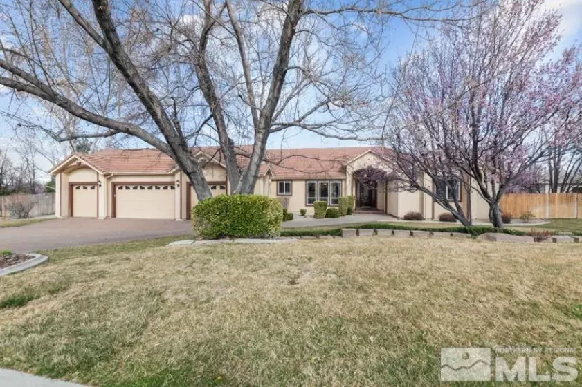 12620 Silver Wolf, Reno, Nevada 89511, 4 Bedrooms Bedrooms, ,4 BathroomsBathrooms,Residential,Residential,Silver Wolf,250004359
