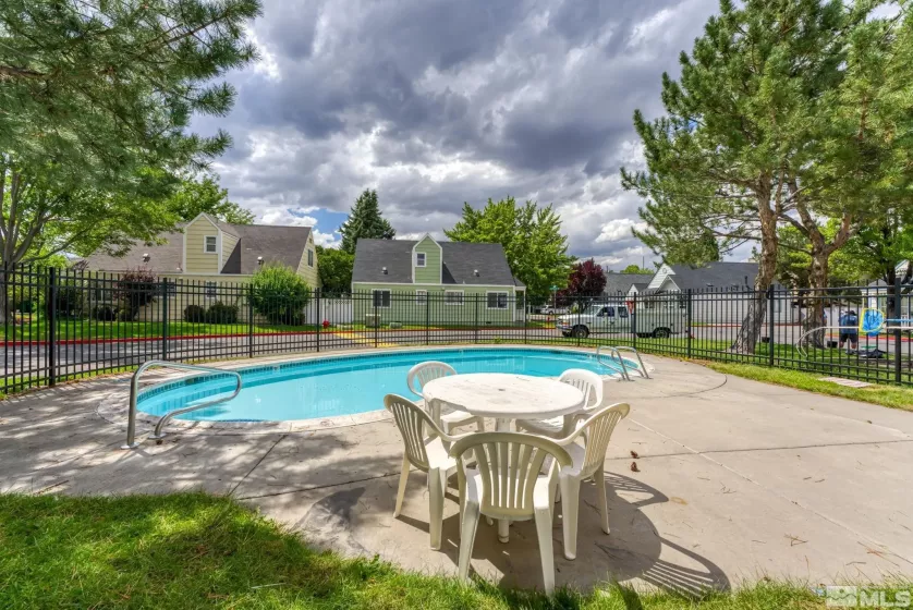 2562 Garfield, Sparks, Nevada 89431, 2 Bedrooms Bedrooms, ,2 BathroomsBathrooms,Residential,Residential,Garfield,250004427