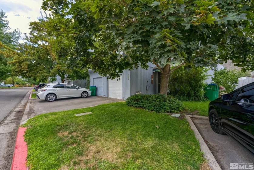 2562 Garfield, Sparks, Nevada 89431, 2 Bedrooms Bedrooms, ,2 BathroomsBathrooms,Residential,Residential,Garfield,250004427
