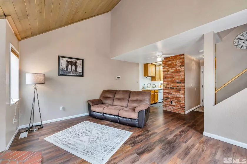2562 Garfield, Sparks, Nevada 89431, 2 Bedrooms Bedrooms, ,2 BathroomsBathrooms,Residential,Residential,Garfield,250004427