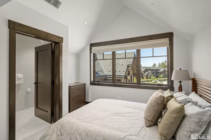 28 Beach Club, Stateline, Nevada 89449, 4 Bedrooms Bedrooms, ,4 BathroomsBathrooms,Residential,Residential,Beach Club,240015369
