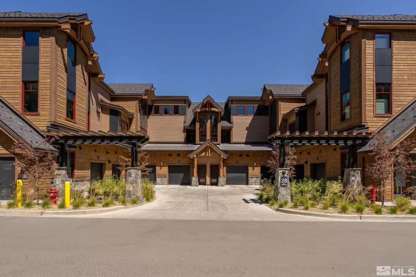 28 Beach Club, Stateline, Nevada 89449, 4 Bedrooms Bedrooms, ,4 BathroomsBathrooms,Residential,Residential,Beach Club,240015369