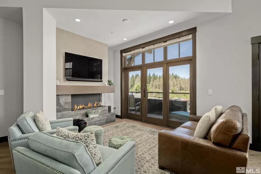 28 Beach Club, Stateline, Nevada 89449, 4 Bedrooms Bedrooms, ,4 BathroomsBathrooms,Residential,Residential,Beach Club,240015369