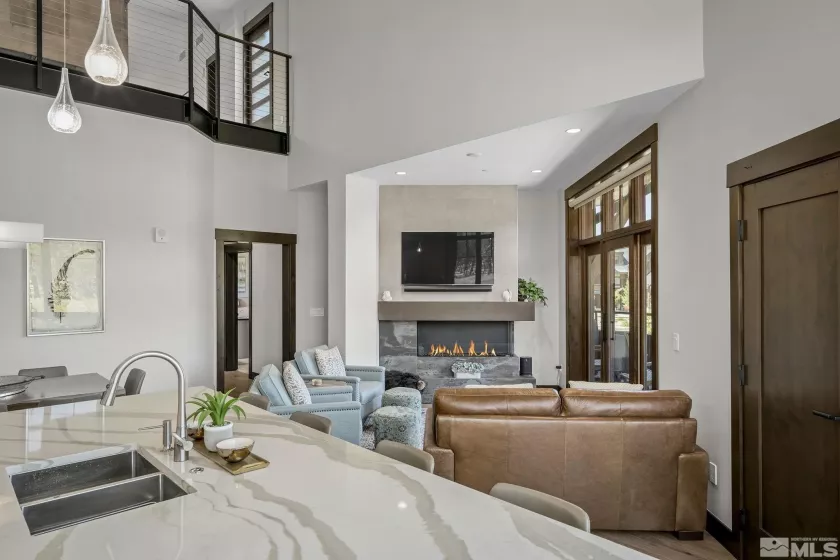 28 Beach Club, Stateline, Nevada 89449, 4 Bedrooms Bedrooms, ,4 BathroomsBathrooms,Residential,Residential,Beach Club,240015369