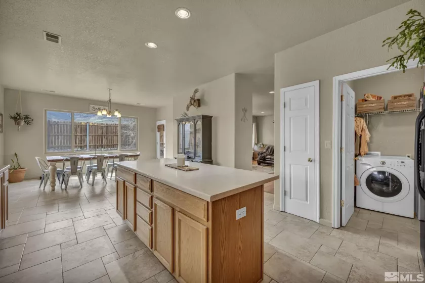 215 Red Wing, Dayton, Nevada 89403, 3 Bedrooms Bedrooms, ,2 BathroomsBathrooms,Residential,Residential,Red Wing,250005063
