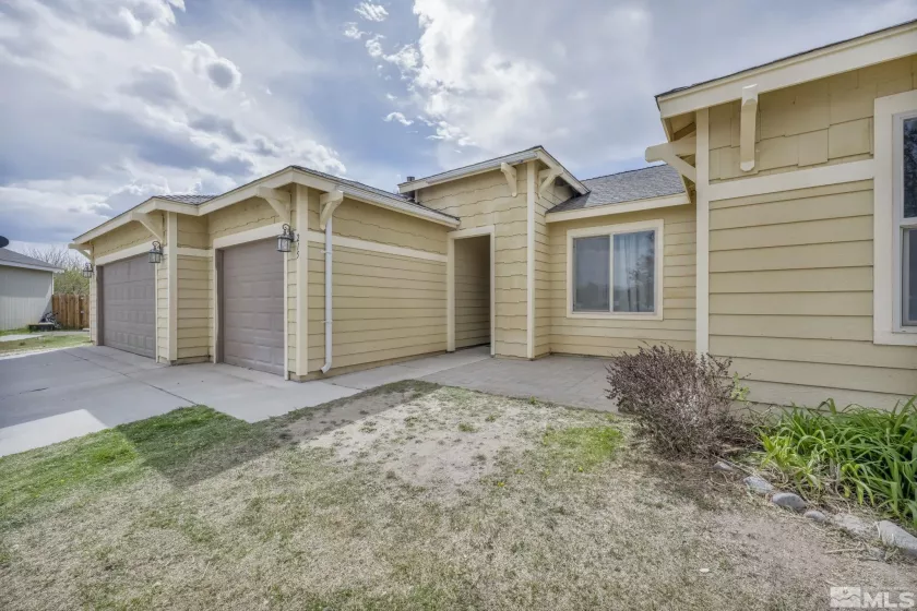 215 Red Wing, Dayton, Nevada 89403, 3 Bedrooms Bedrooms, ,2 BathroomsBathrooms,Residential,Residential,Red Wing,250005063