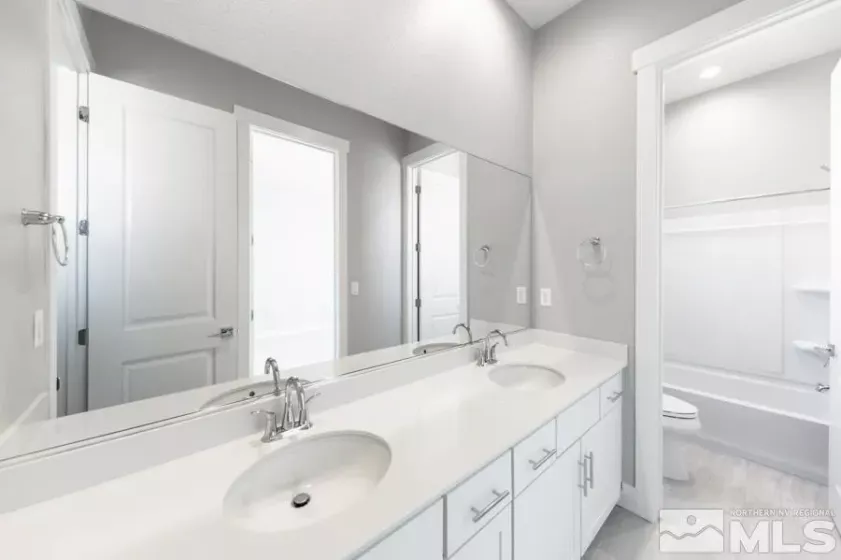 2989 Murrelet, Sparks, Nevada 89441, 4 Bedrooms Bedrooms, ,4 BathroomsBathrooms,Residential,Residential,Murrelet,240015540