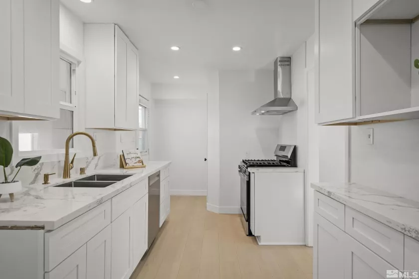 939 Bates, Reno, Nevada 89502, 3 Bedrooms Bedrooms, ,1 BathroomBathrooms,Residential,Residential,Bates,240015078