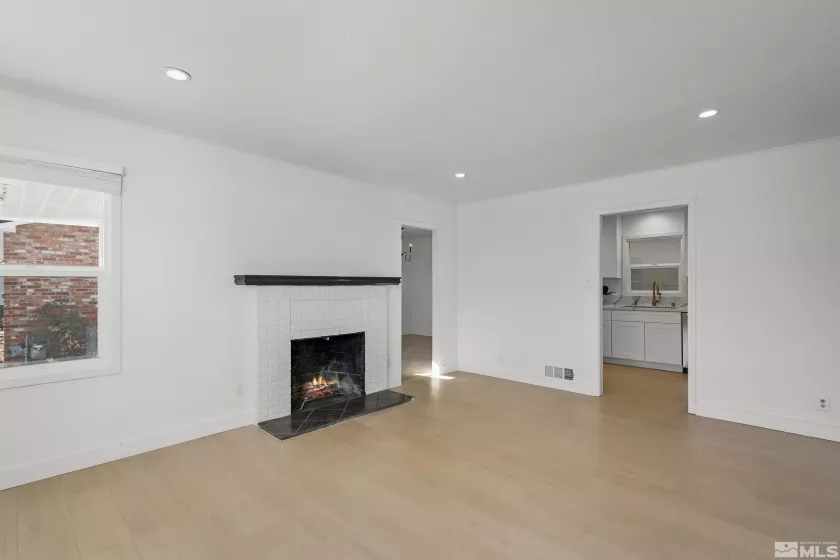 939 Bates, Reno, Nevada 89502, 3 Bedrooms Bedrooms, ,1 BathroomBathrooms,Residential,Residential,Bates,240015078