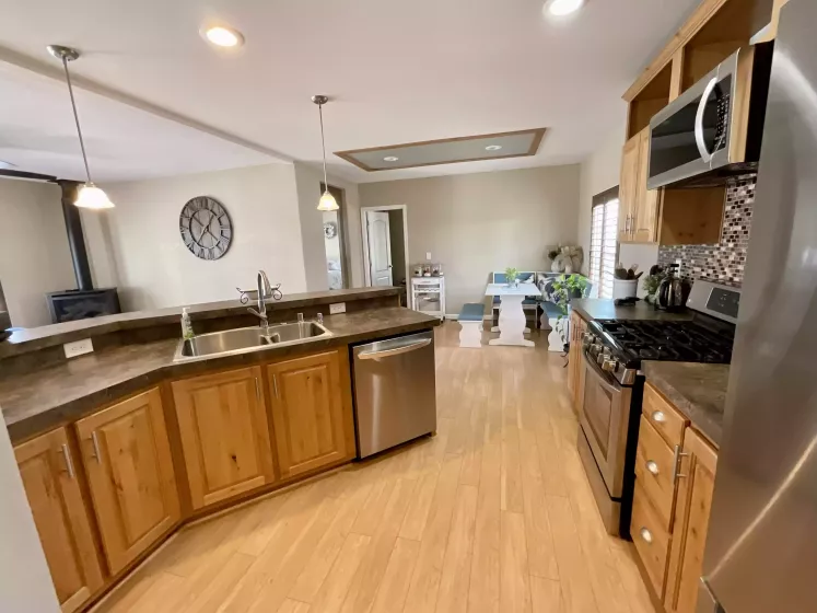 265 Mellen Avenue, Sparks, Nevada 89431, 3 Bedrooms Bedrooms, 9 Rooms Rooms,2 BathroomsBathrooms,Manufactured,Residential,Mellen,250005858